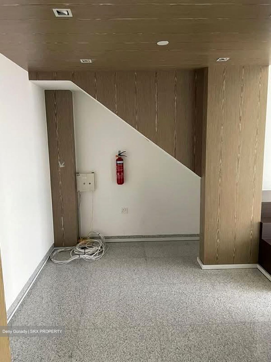 PS100 (D2), Office #585360681
